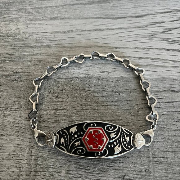 NEW! Diabetes Medical ID Silver Stainless Steel Filigree & Heart Bracelet - Picture 1 of 2